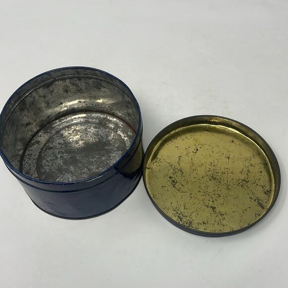 Vintage Swimming Swans Round Tin - Picture 7 of 9